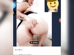 Webcam con gran culo se masturba rico