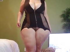 MAL MALLOY TRYING TIGHT CLOTHES